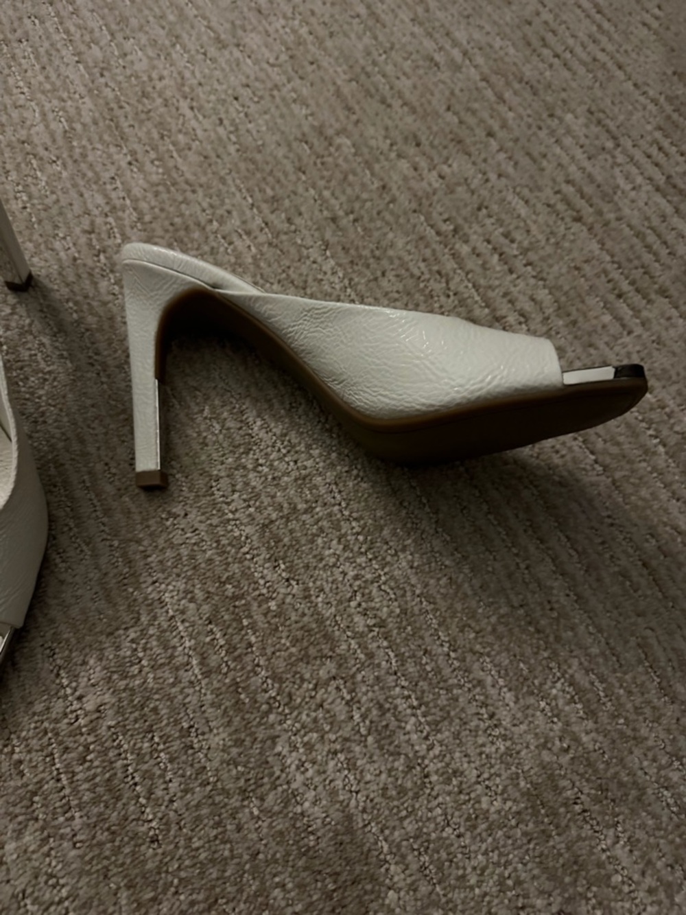 DKNY White Square-Toe Slide Heels with Metallic Trim - Picture 5 of 6